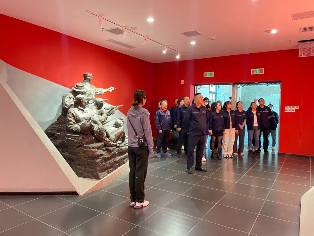 1714100038367405.jpg 640.webp.jpg